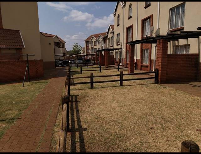 2 BEDROOM APARTMENT FOR SALE IN THE ORCHARDS